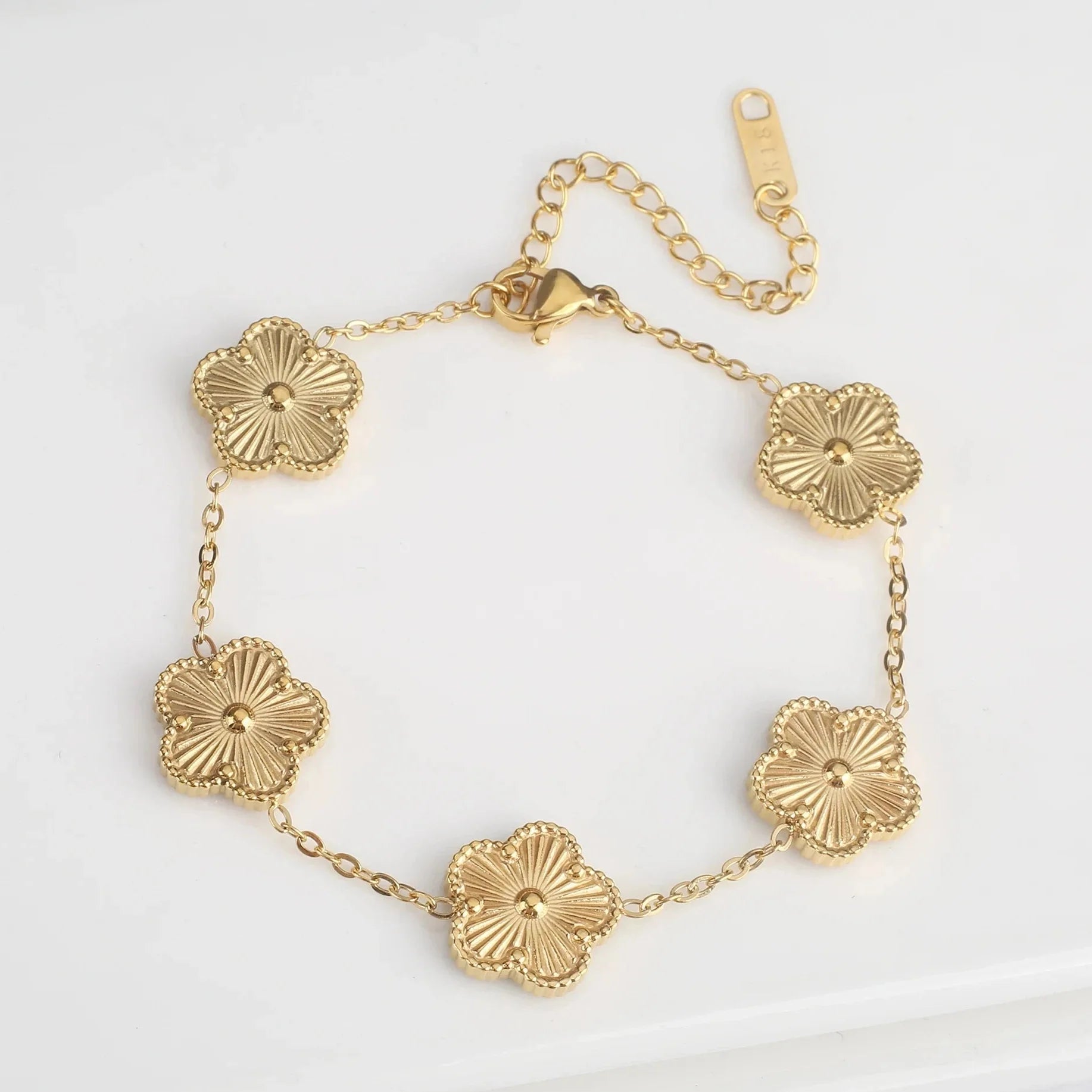 5-Petal Flower Curb Bracelet gold