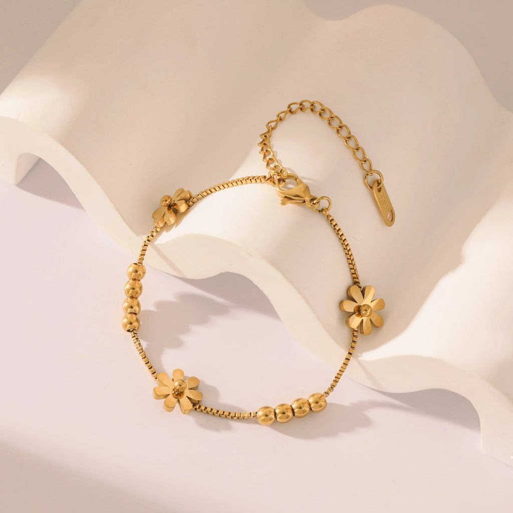 Daisy Flower Figaro Bracelet