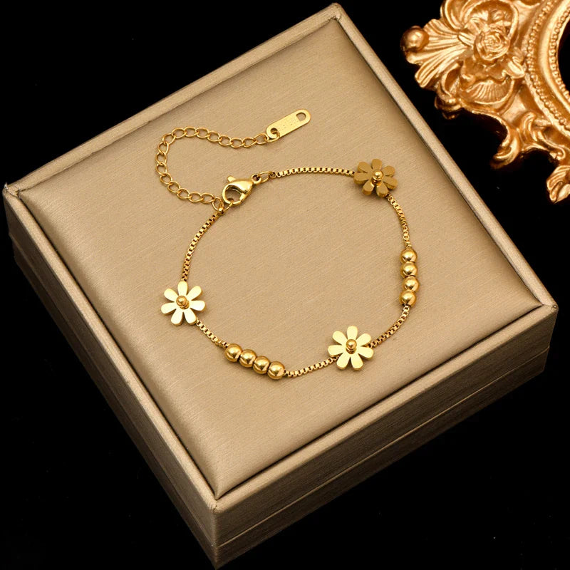 Daisy Flower Figaro Bracelet