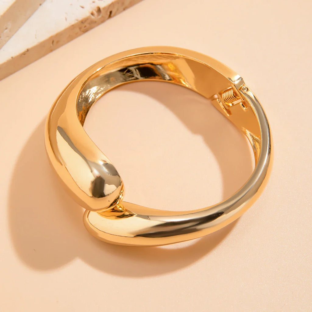 Water Drop Curb Bracelet gold