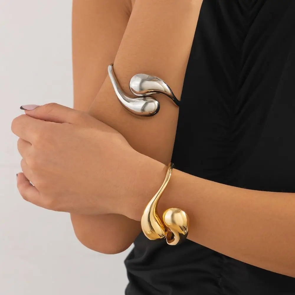 Large Asymmetrical Water Drop Curb Bracelet silver