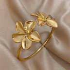 Large 5-Petal Flower Cuban Link Bracelet gold