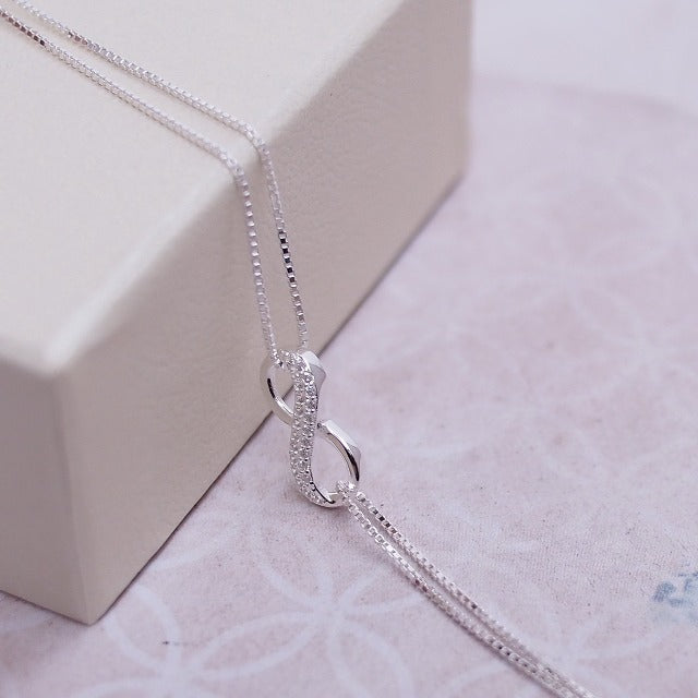 Women's Infinity Bracelet in Silver
