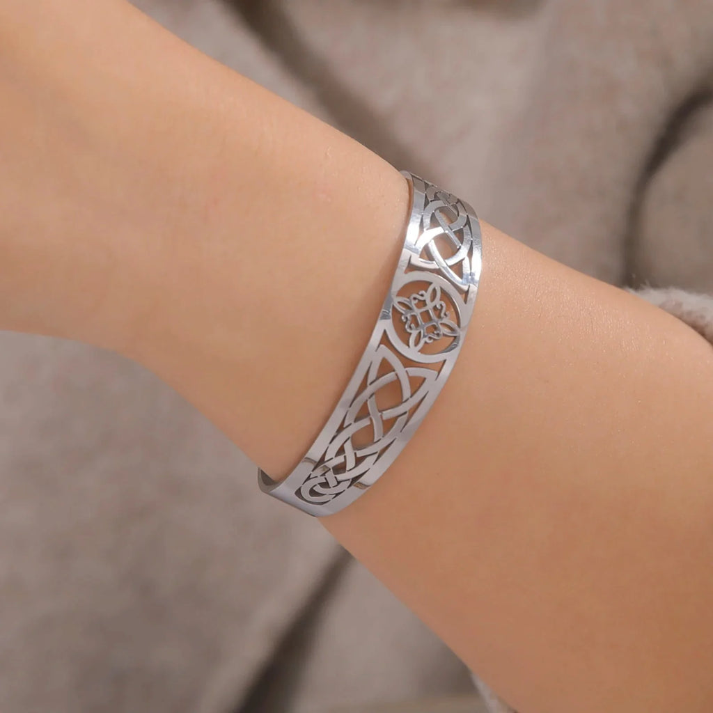 Witch's Knot Link Bracelet Wiccan Protection silver