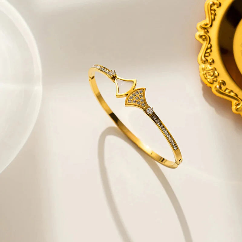 Ethnic Seashell Scallop Bracelet Gold