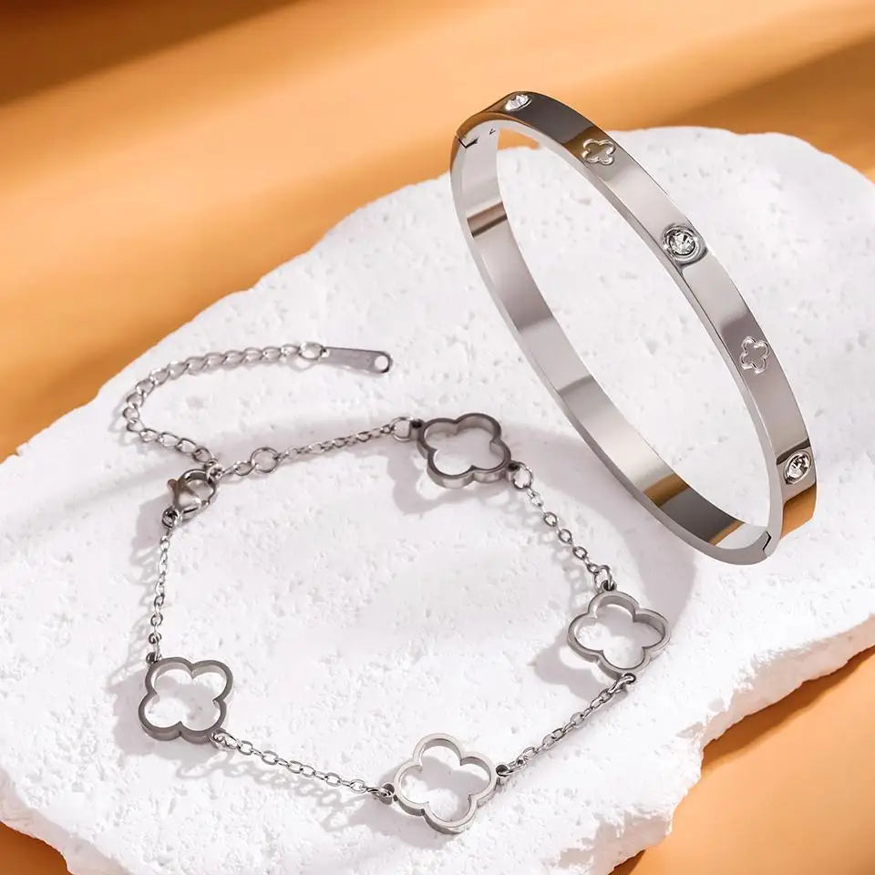 Set of 2 Bracelets with 4-Leaf Clovers silver