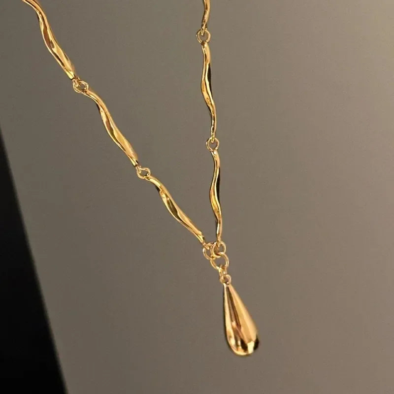 Asymmetrical Necklace with Water Drop Pendant