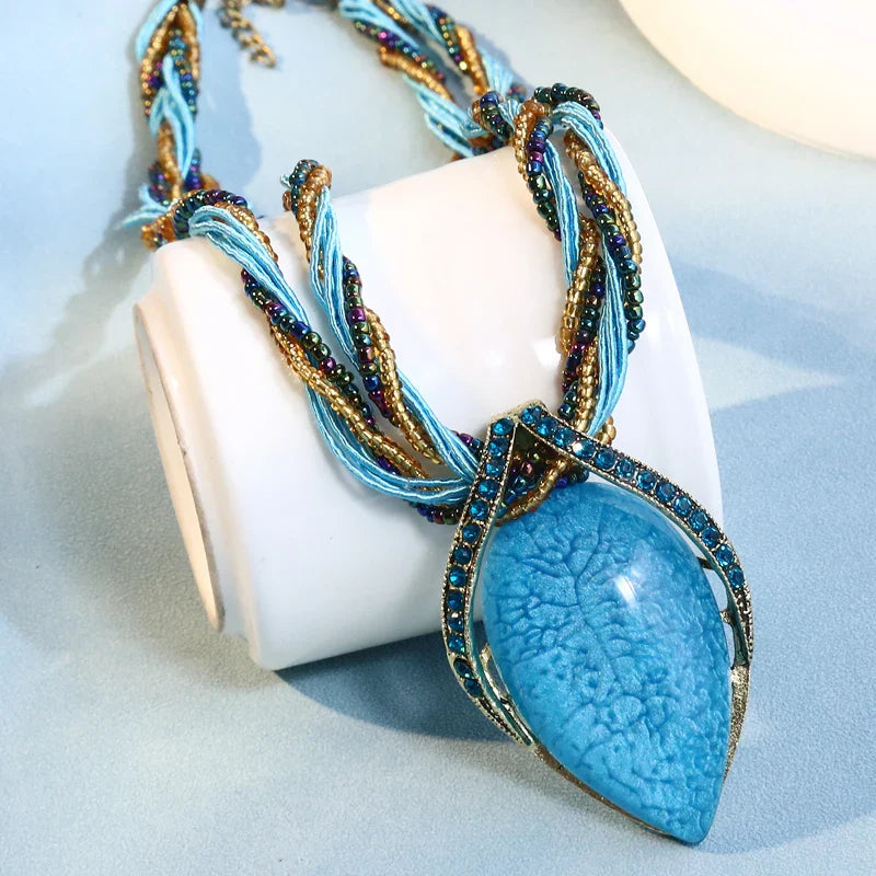 Necklace with Large Ethnic-Style Pendant blue 