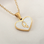 White heart pendant necklace initial q