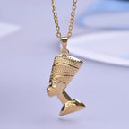 Necklace with Nefertiti Pendant gold