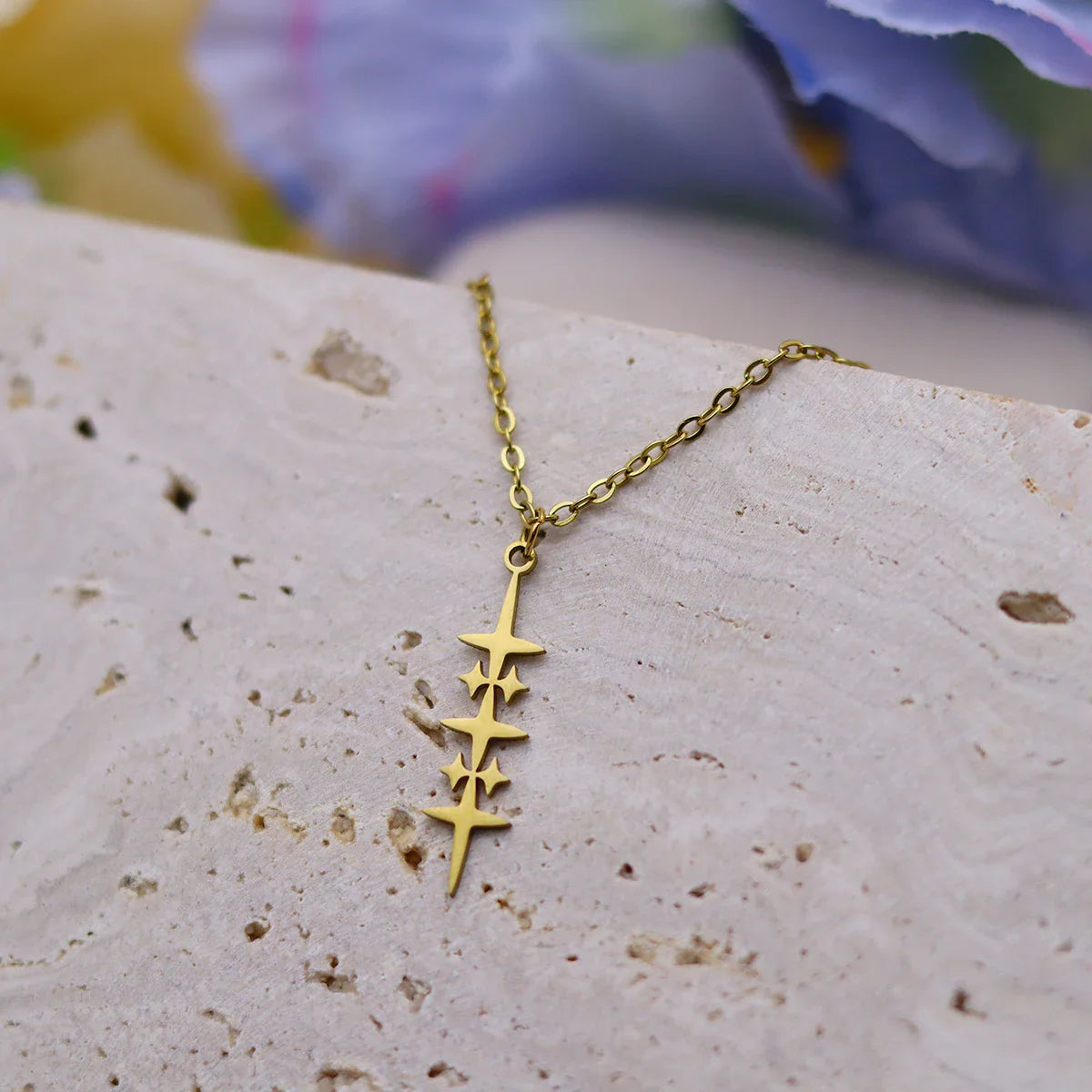 Star Pendant Necklace for Men gold