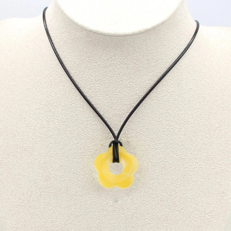 Necklace with Flower Pendant Romantic Style yellow 