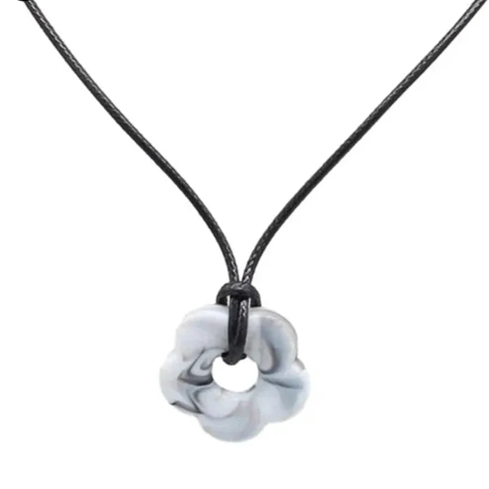 Necklace with Flower Pendant Romantic Style gray