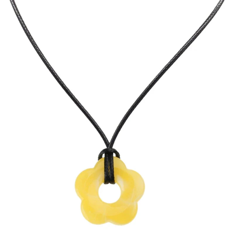 Necklace with Flower Pendant Romantic Style yellow