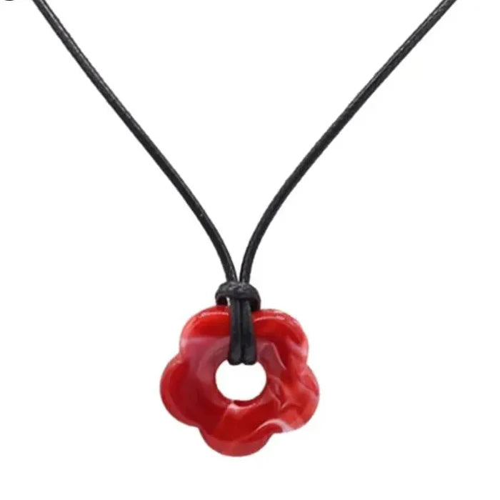 Necklace with Flower Pendant Romantic Style red