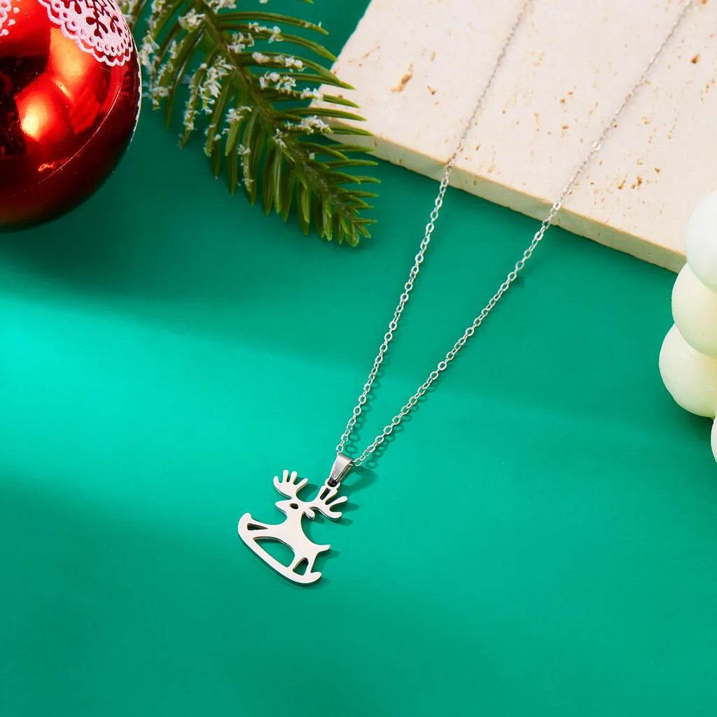 Necklace with Winter reindeer Pendant silver