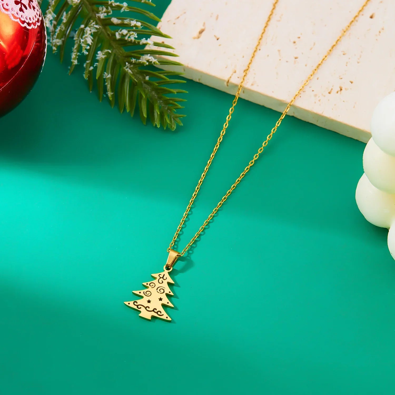 Necklace with Winter Christmas tree Pendant gold