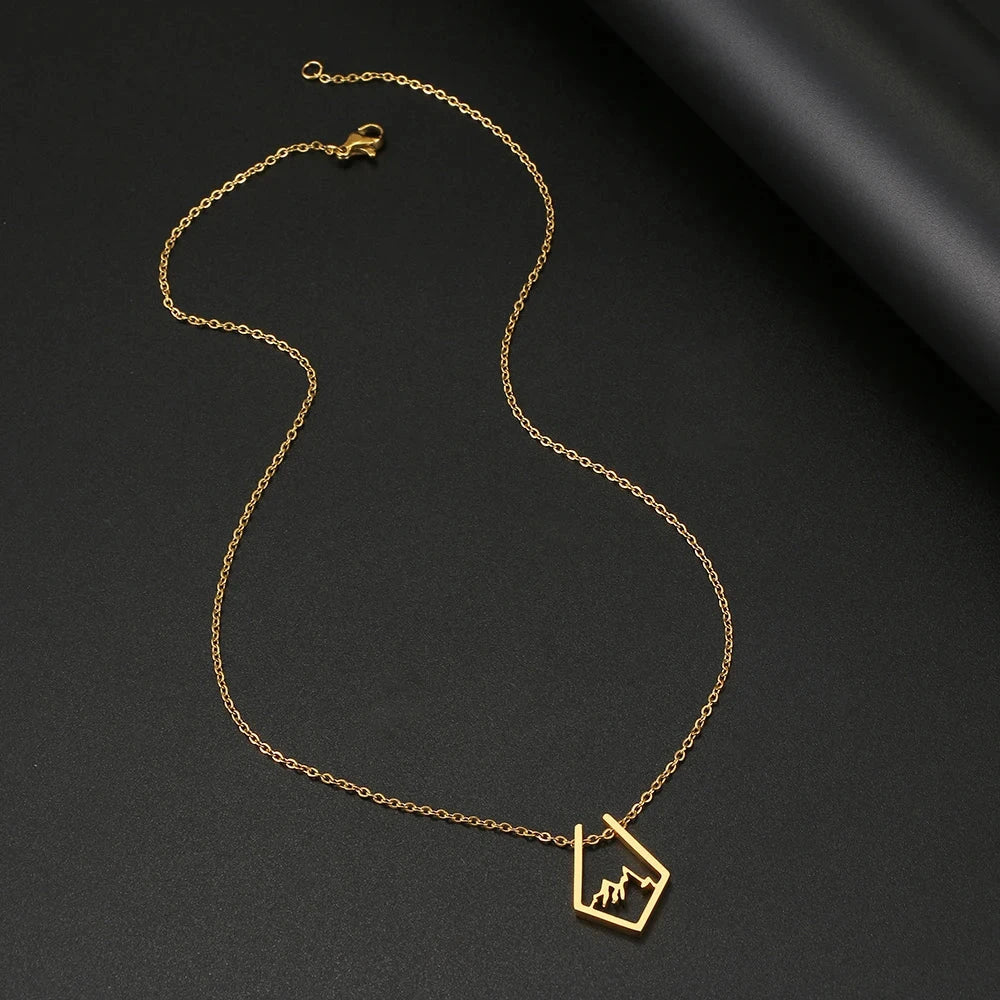 Necklace with Mountain Pendant gold