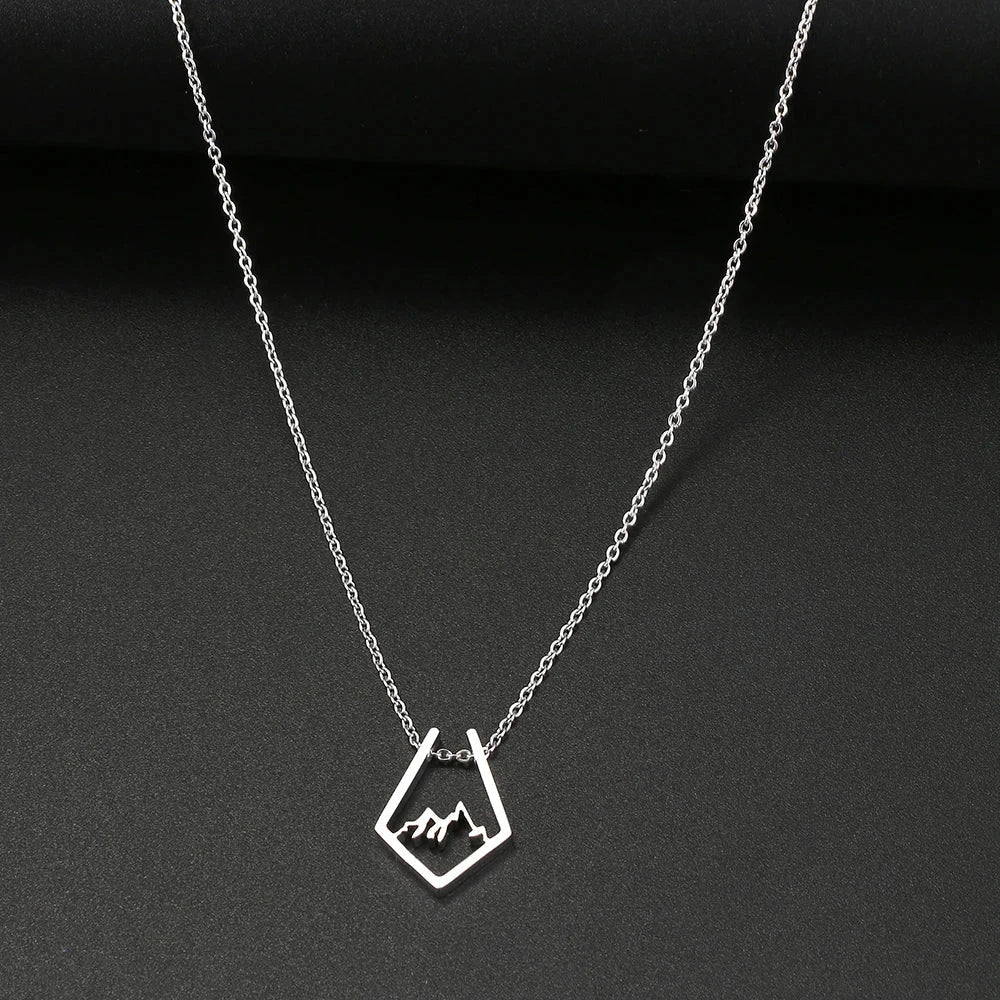 Necklace with Mountain Pendant silver
