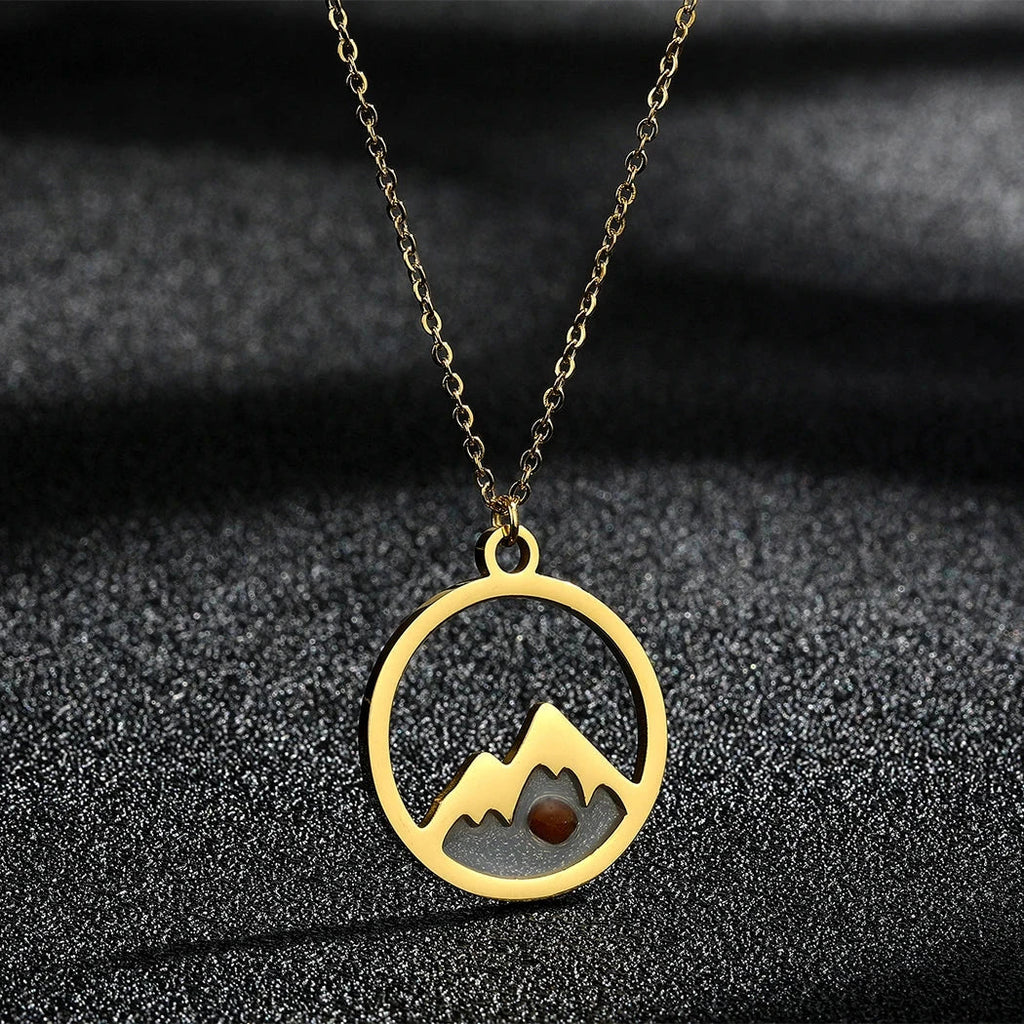 Necklace with Round Pendant Mountain and Gold Seed