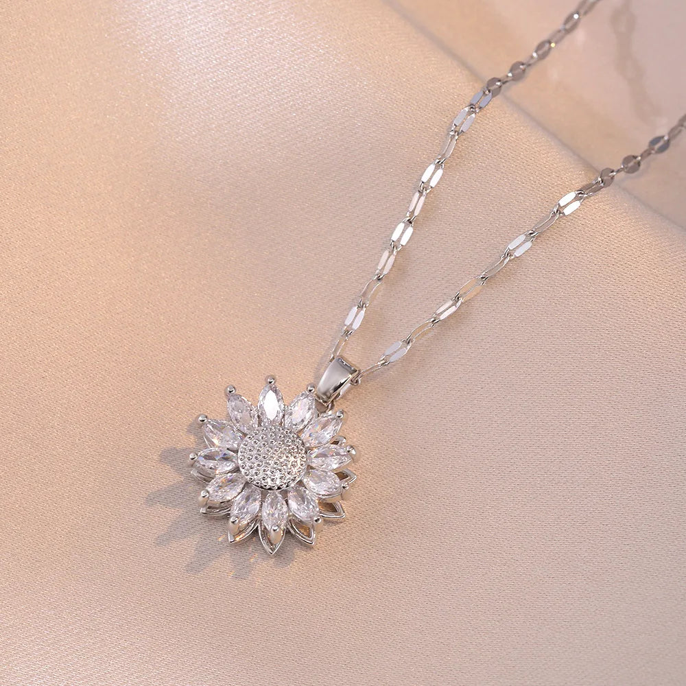 Necklace with Rotating Zircon Flower Anti-Anxiety Pendant silver