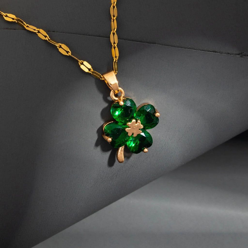 Necklace with Colorful 4-Leaf Clover Pendant gold and green