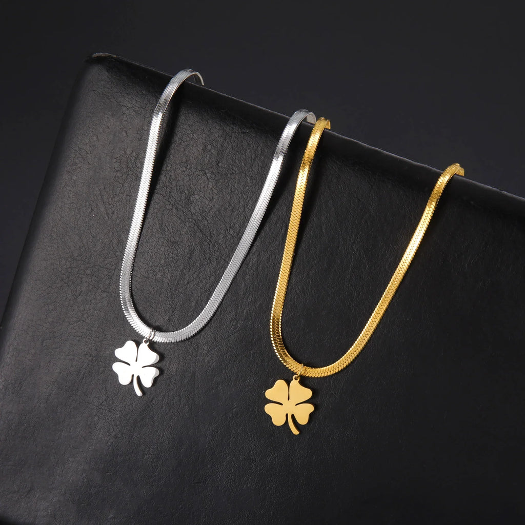 Four-Leaf Clover Good Luck Pendant Necklace silver
