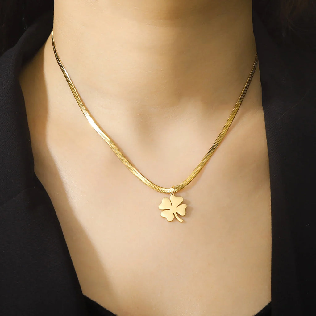 Four-Leaf Clover Good Luck Pendant Necklace gold