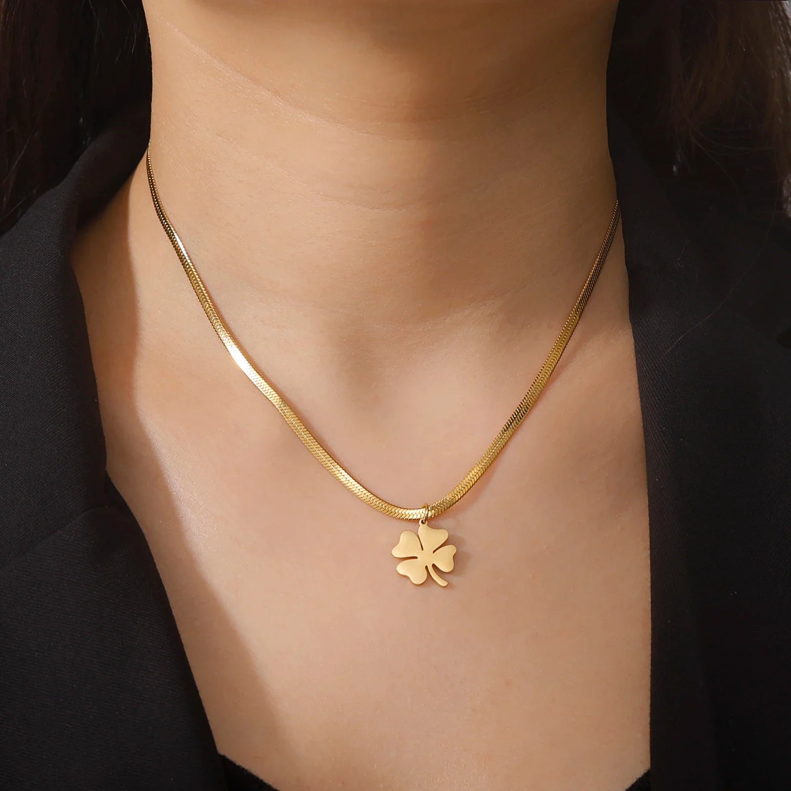 Four-Leaf Clover Good Luck Pendant Necklace gold