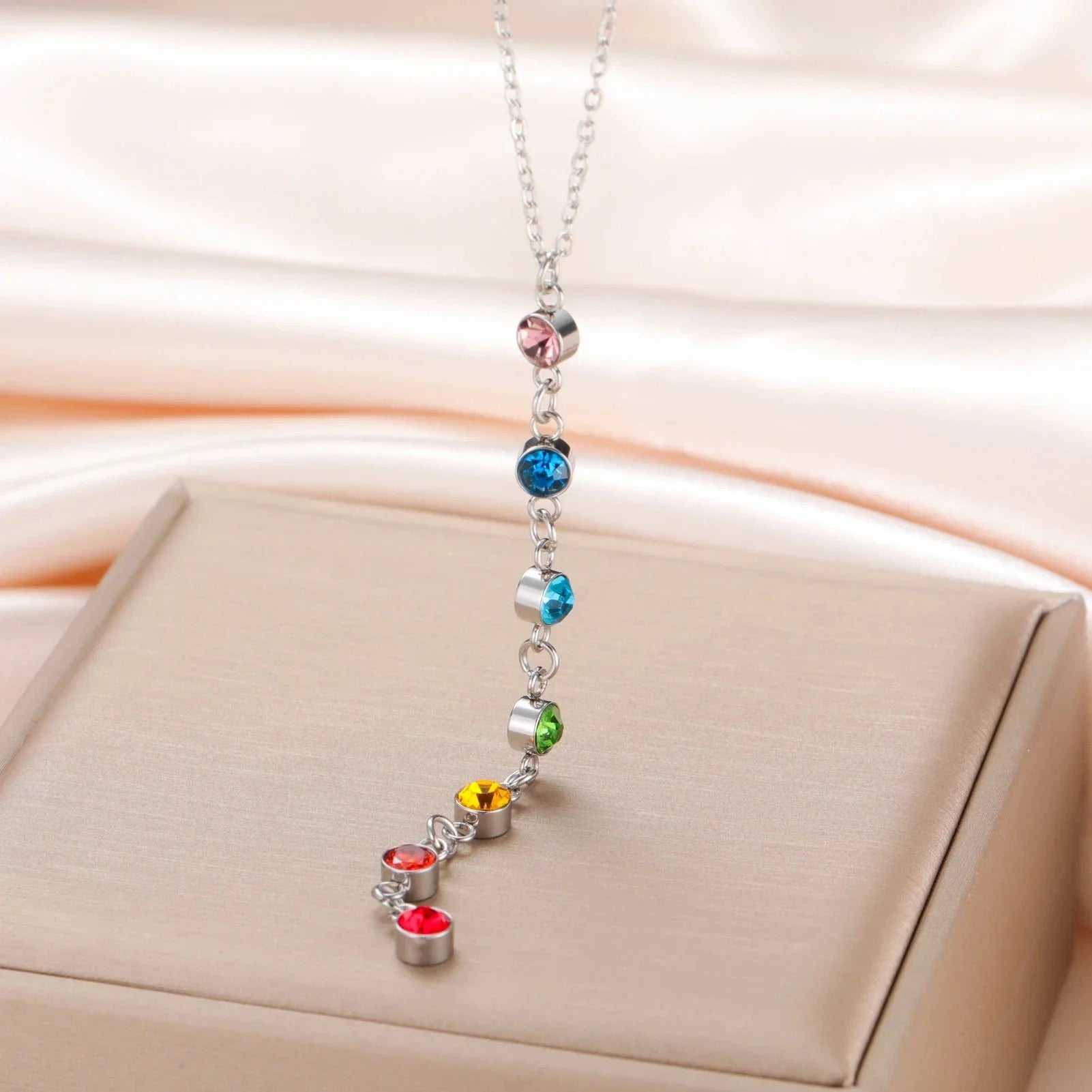 Protective Necklace with Long Pendant in 7 Chakra Stones silver
