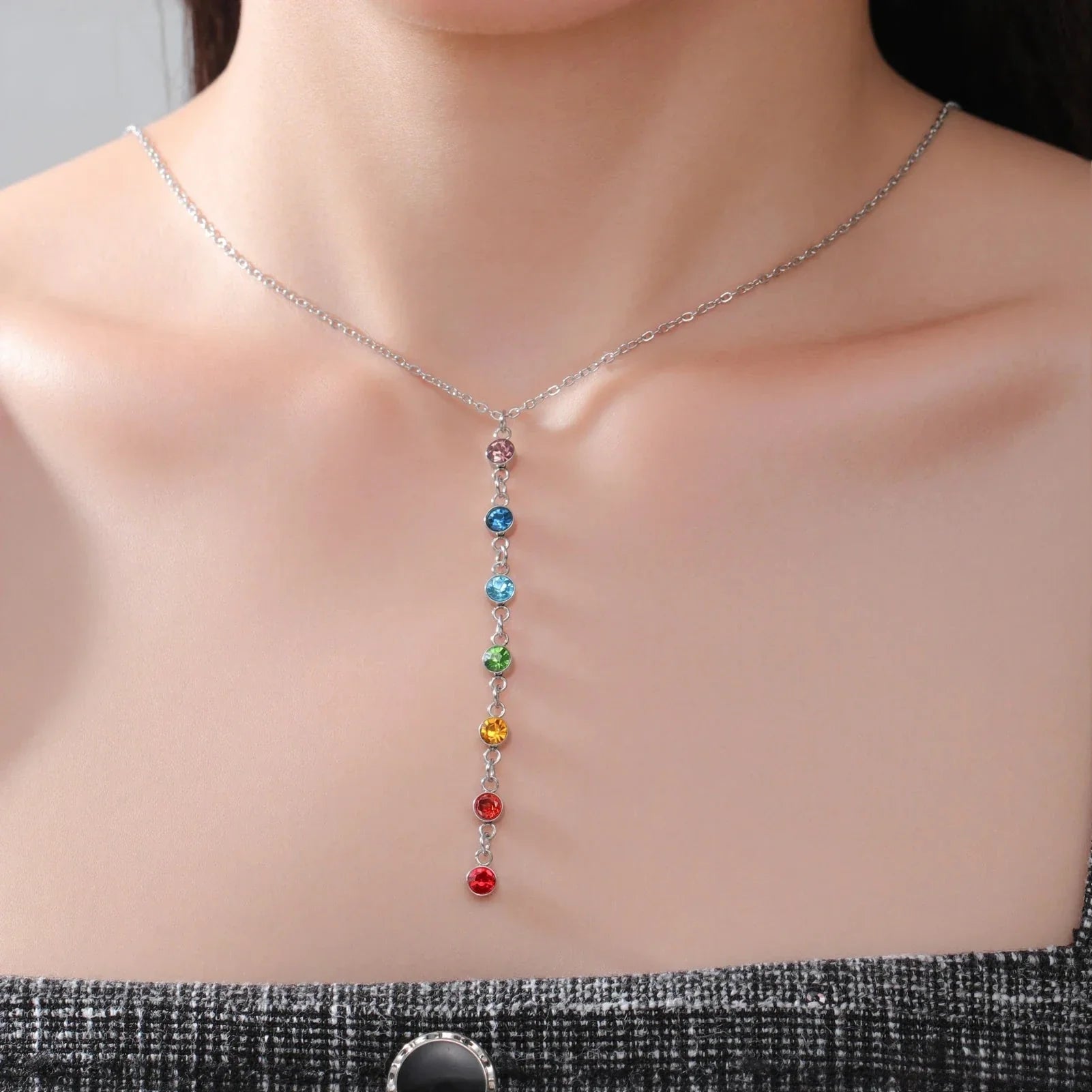 Protective Necklace with Long Pendant in 7 Chakra Stones silver