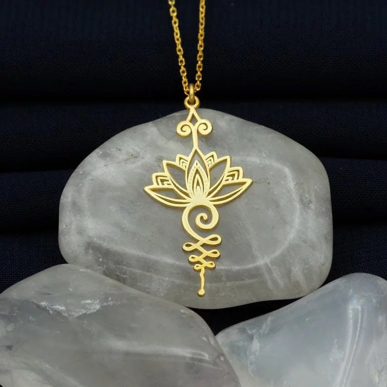 Lotus Radiance Necklace gold