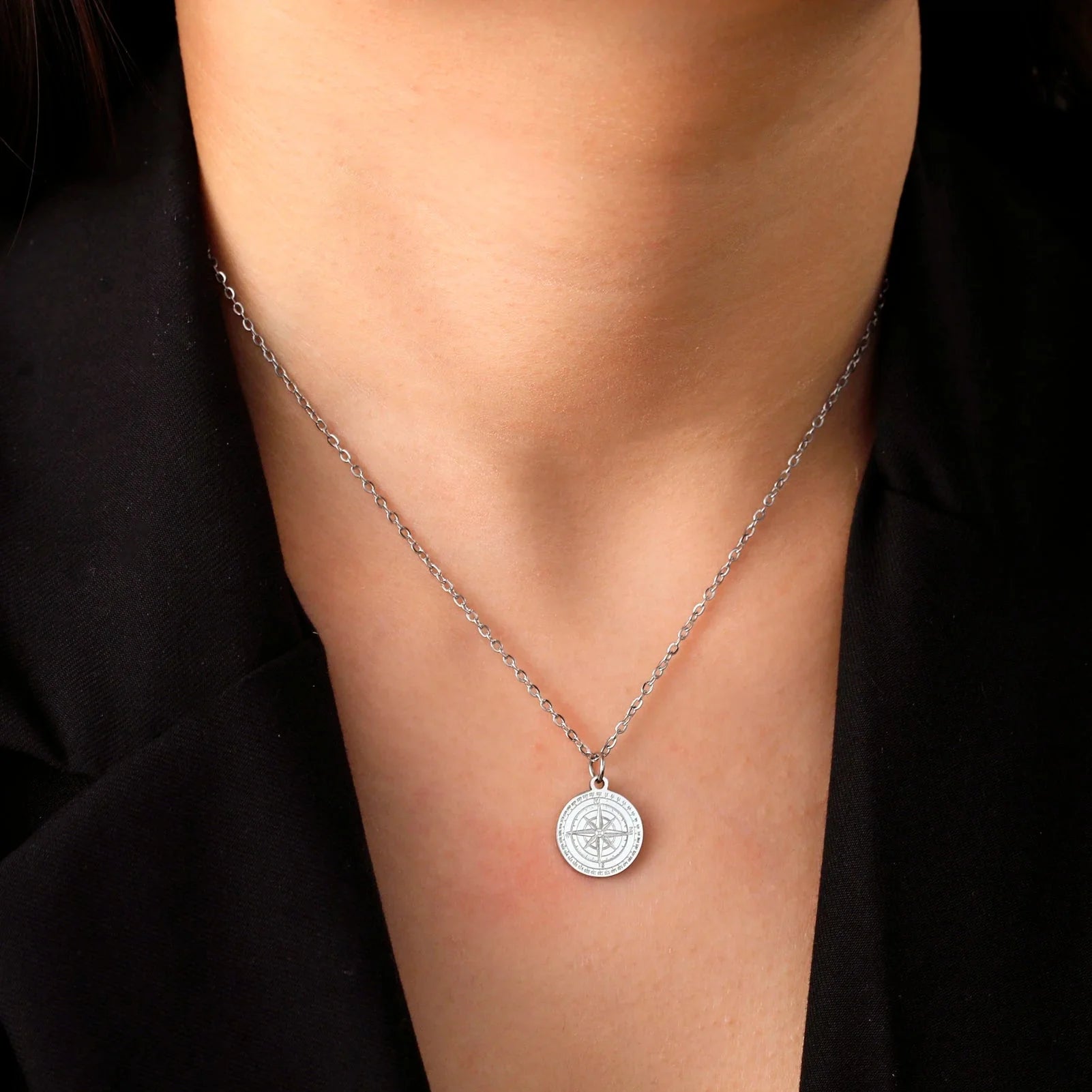 Women's Necklace Compass Pendant Wind Rose Cardinal Silver
