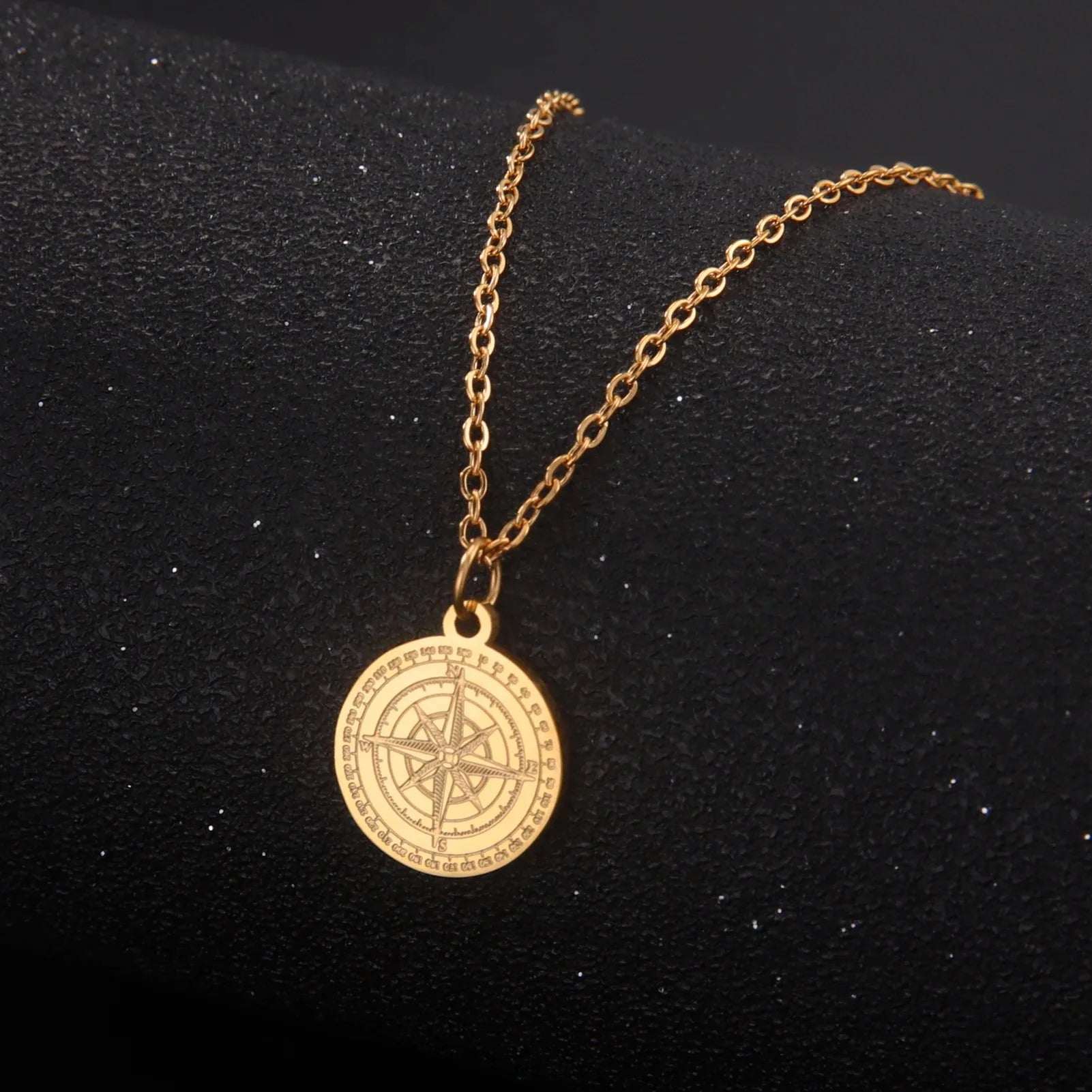 Women's Necklace Compass Pendant Wind Rose Cardinal Gold