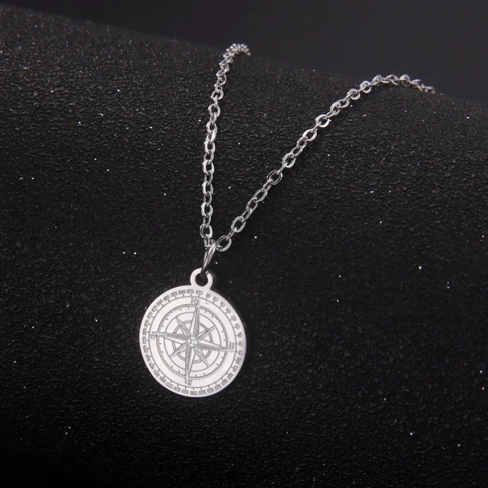 Women's Necklace Compass Pendant Wind Rose Cardinal Silver