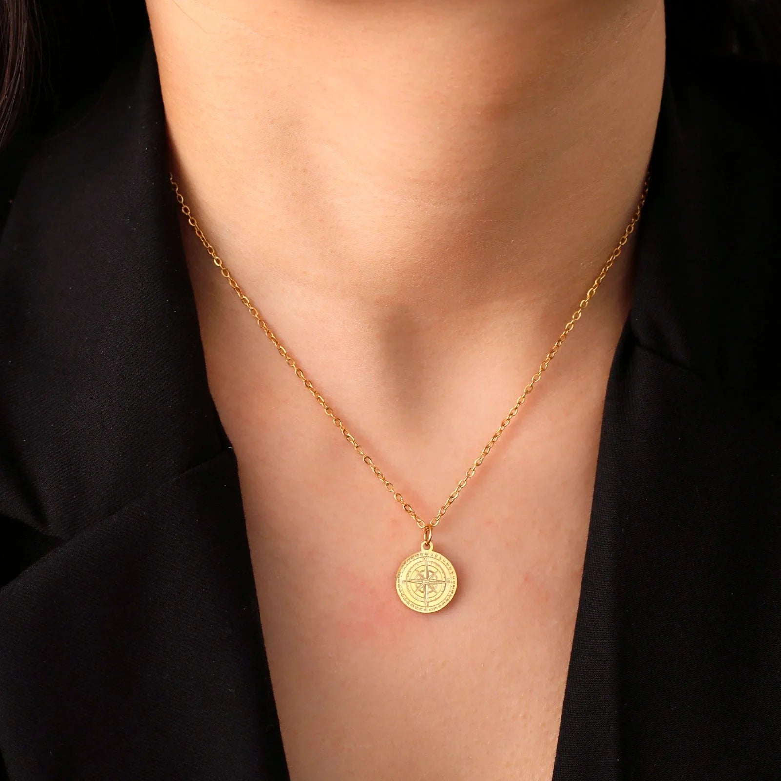 Women's Necklace Compass Pendant Wind Rose Cardinal Gold