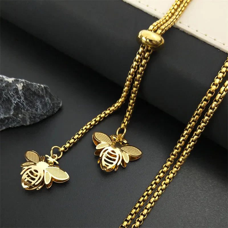 Bee Pendant Necklace Gold