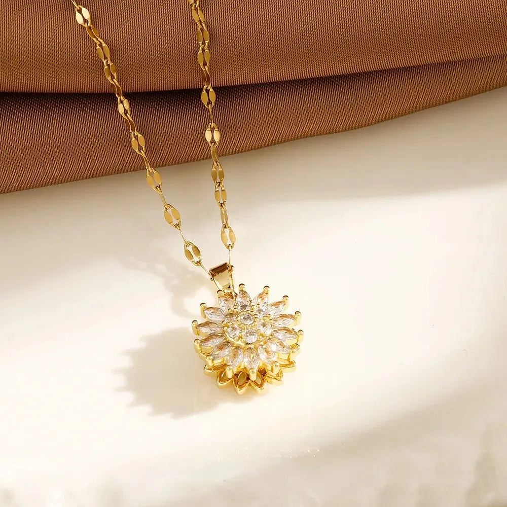 Zircon Flower Pendant Necklace b