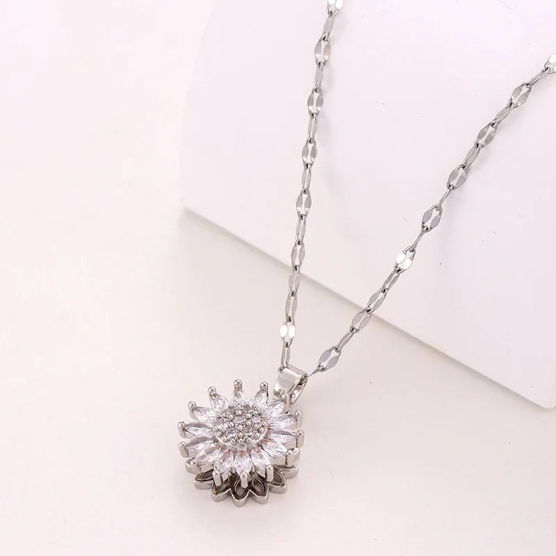 Silver Zircon Flower Pendant Necklace c