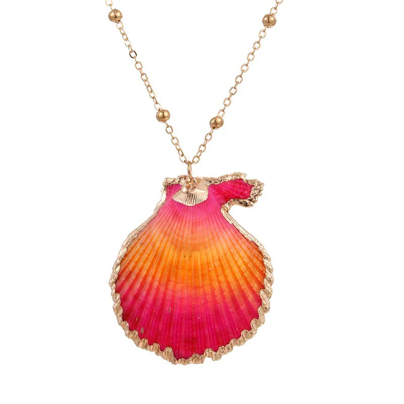Pendant Necklace with Pretty Shell Scallop 1
