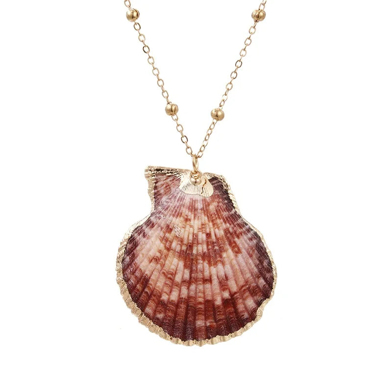 Pendant Necklace with Pretty Shell Scallop 3