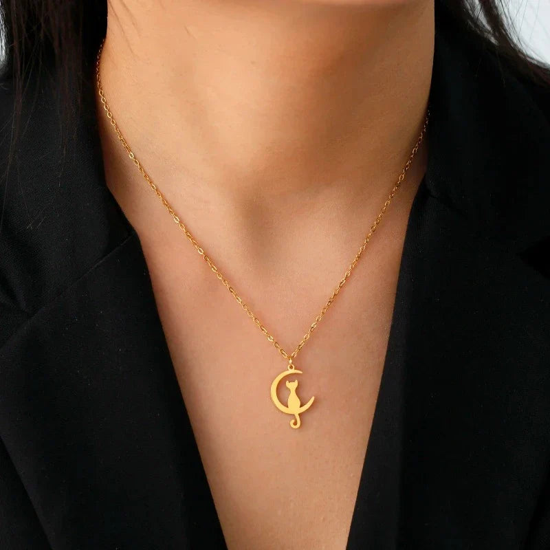Moon Crescent Cat Pendant Necklace gold