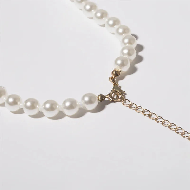 Scallop Shell Pendant Necklace with White Pearls