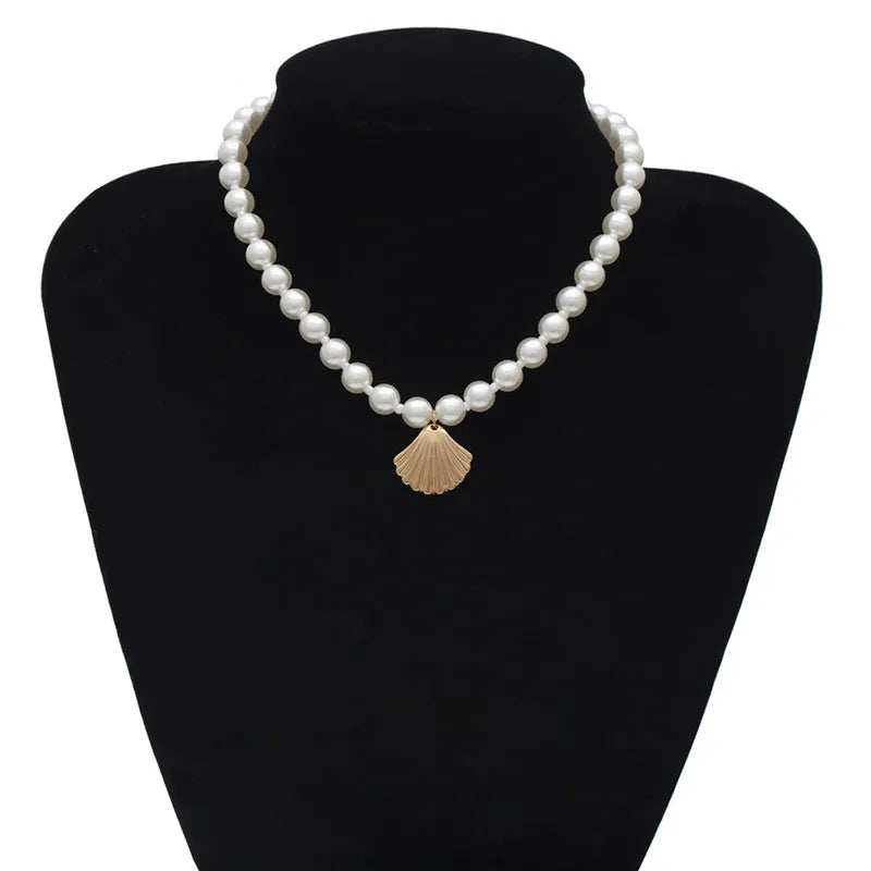 Scallop Shell Pendant Necklace with White Pearls