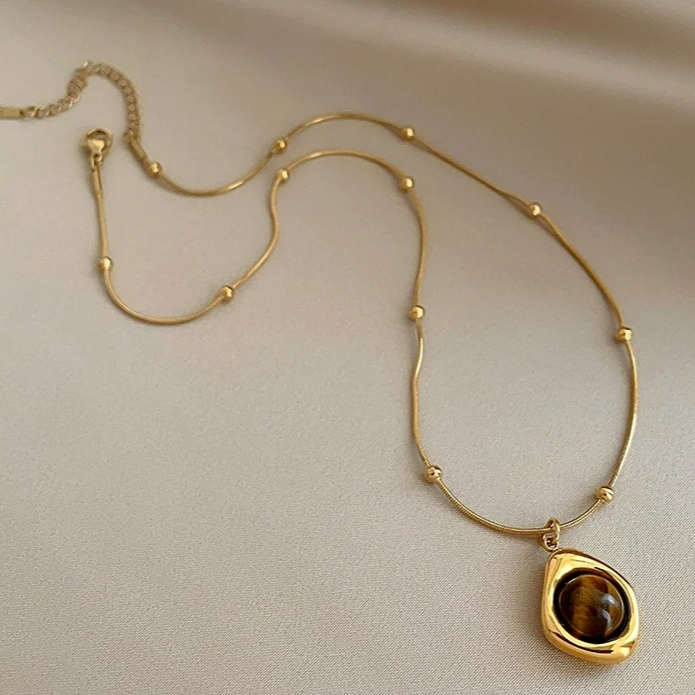 Tiger’s Eye Protective Pendant Necklace B