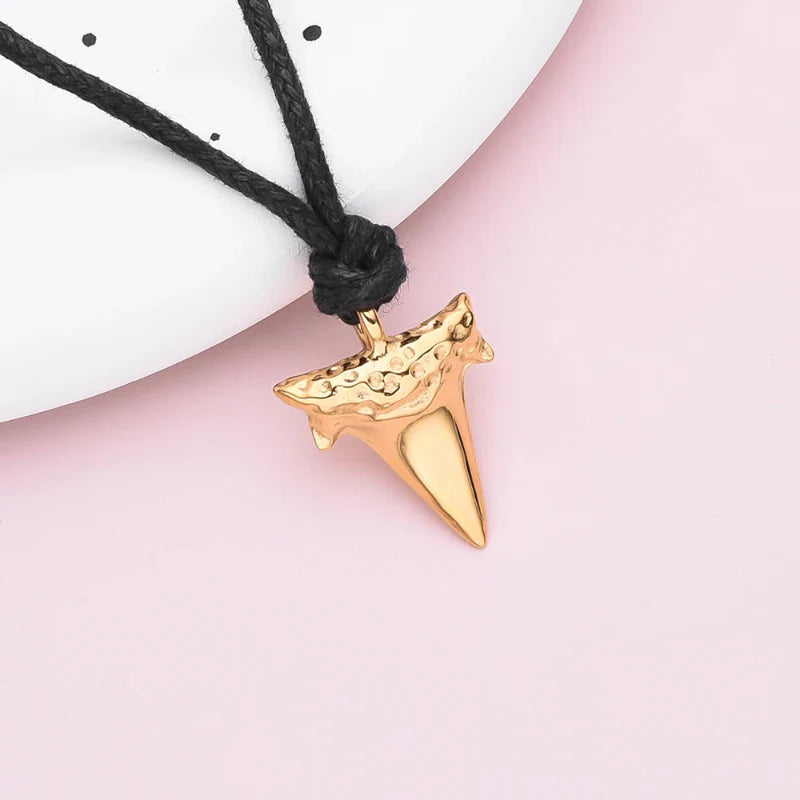 Men's Gold Shark Tooth Pendant Necklace