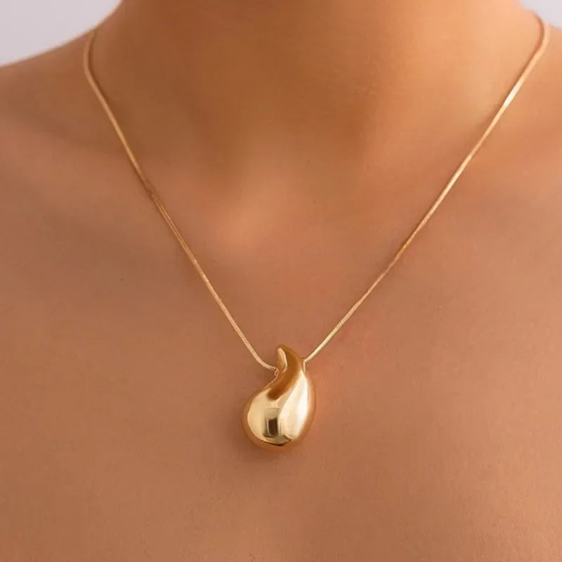 Elegant Large Water Drop Pendant Necklace gold