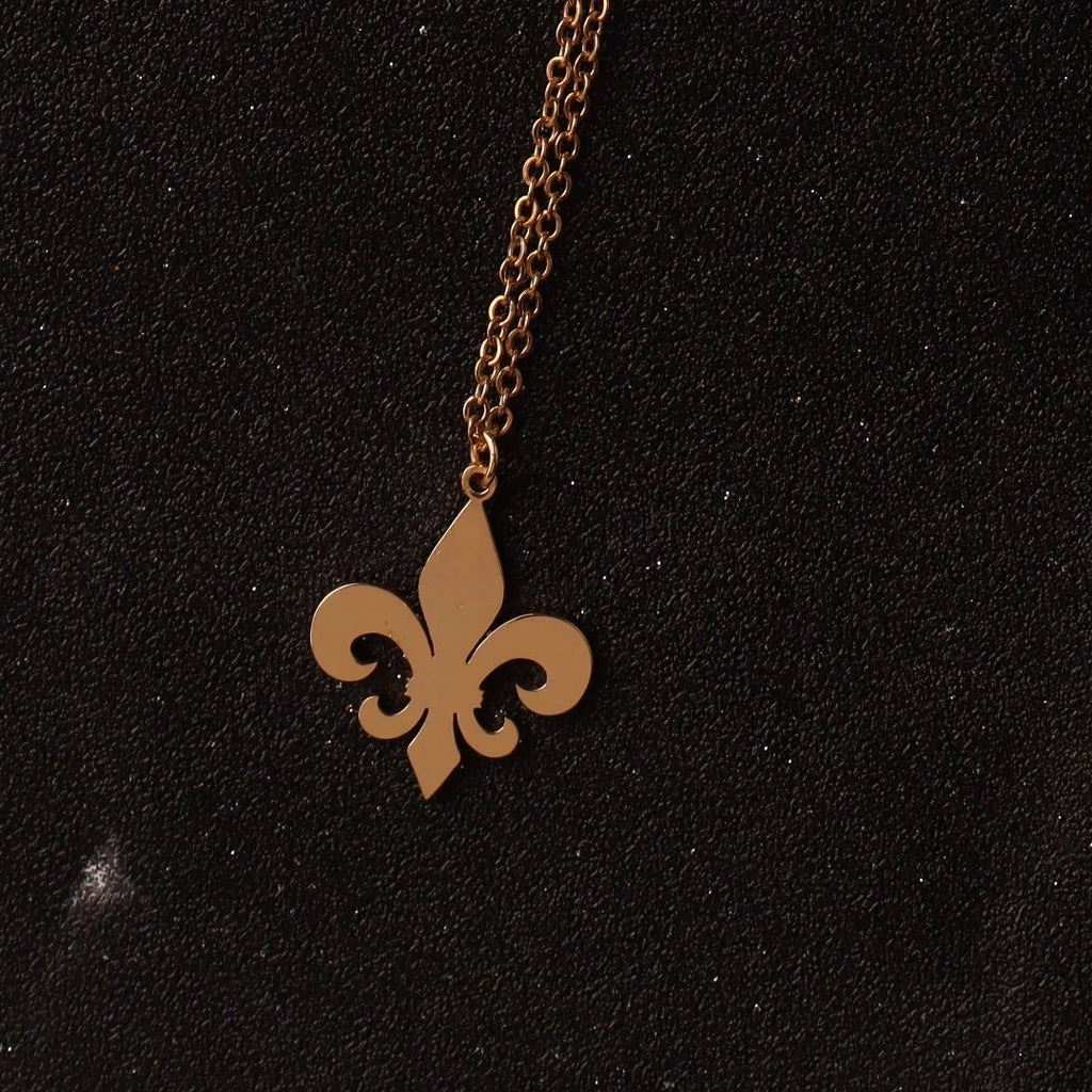 Lily Flower Necklace & Pendant rose gold