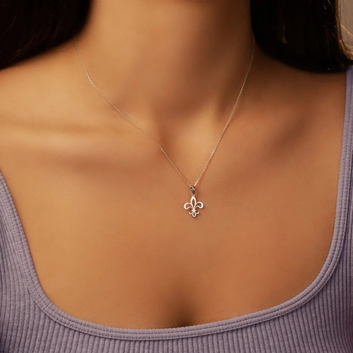 Fleur-de-lis Necklace & Pendant Silver Chain & Medallion