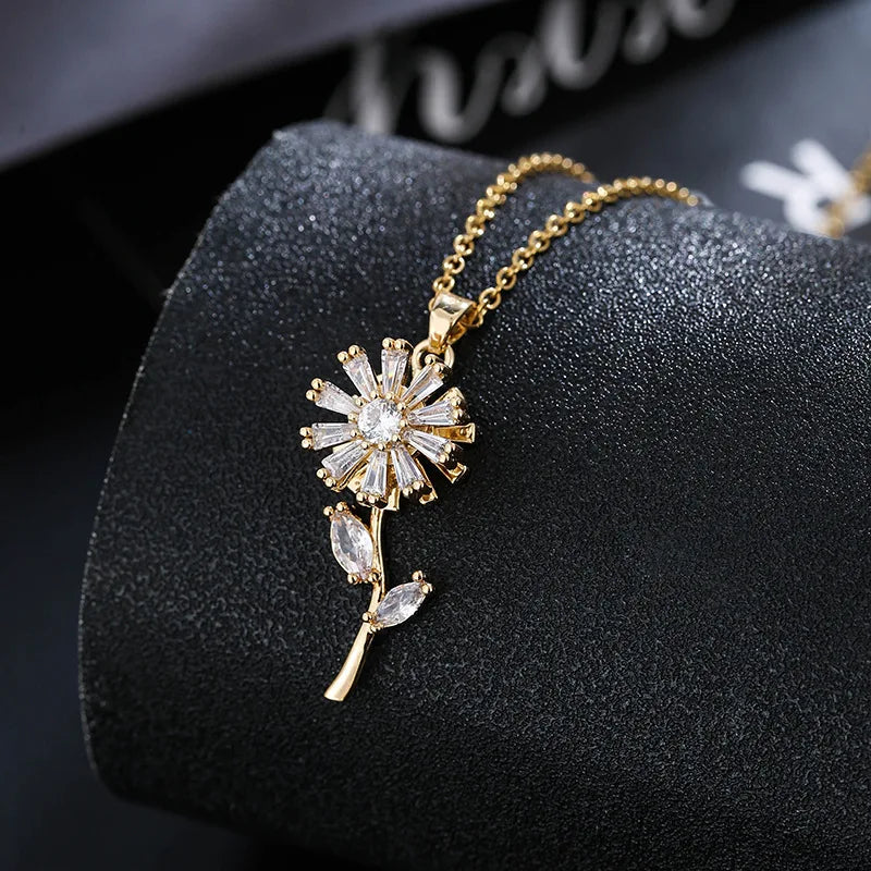 Anti-Stress Rotating Sunflower Flower Pendant Necklace Gold